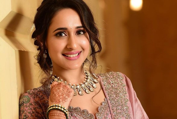 Pragya Jaiswal Net Worth